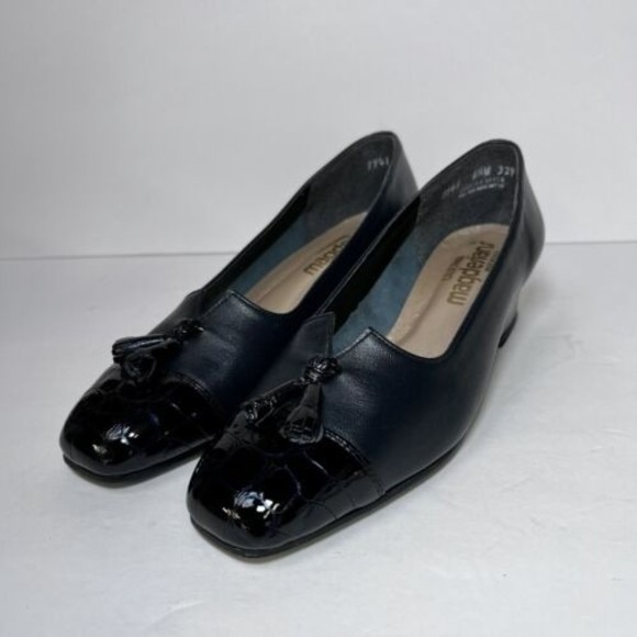 Vintage California Magdesians Women Navy Leather Tassel Shoes 6.5W USA Made - Picture 7 of 15